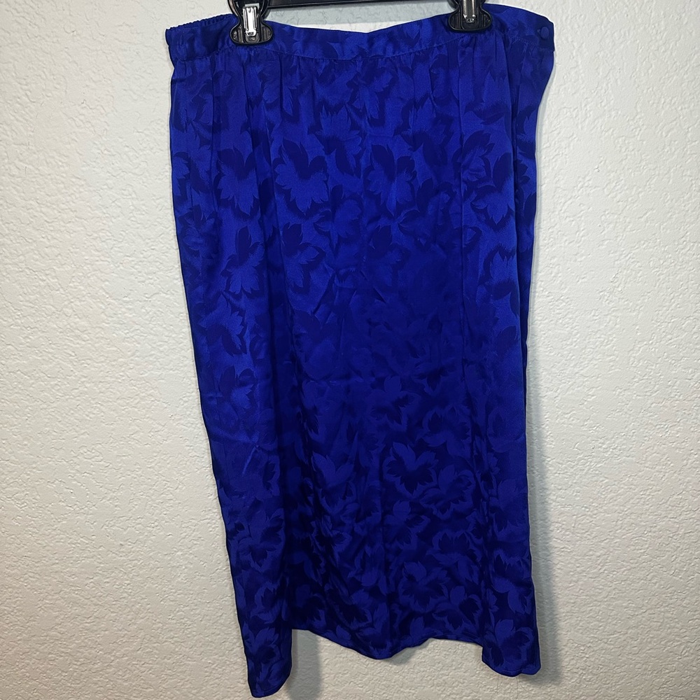 Elegant Blue Midi Skirt